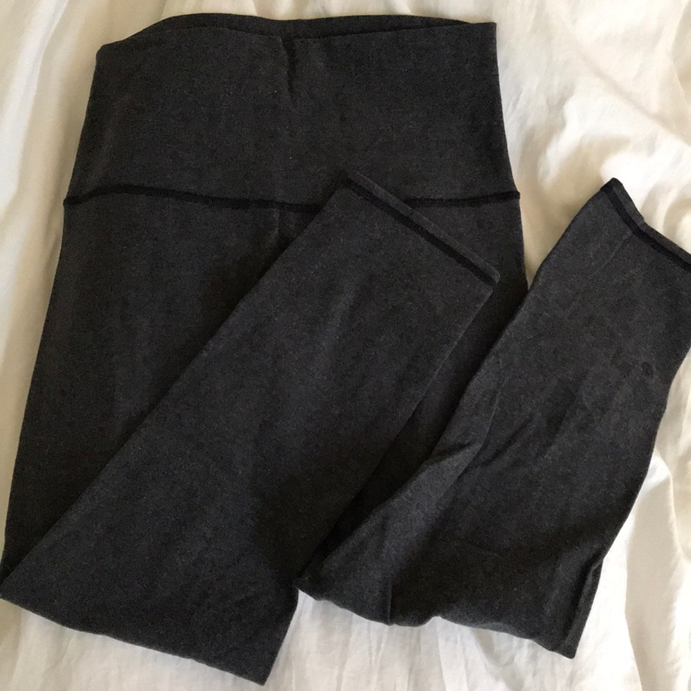Lululemon dark grey crop wunder under legging